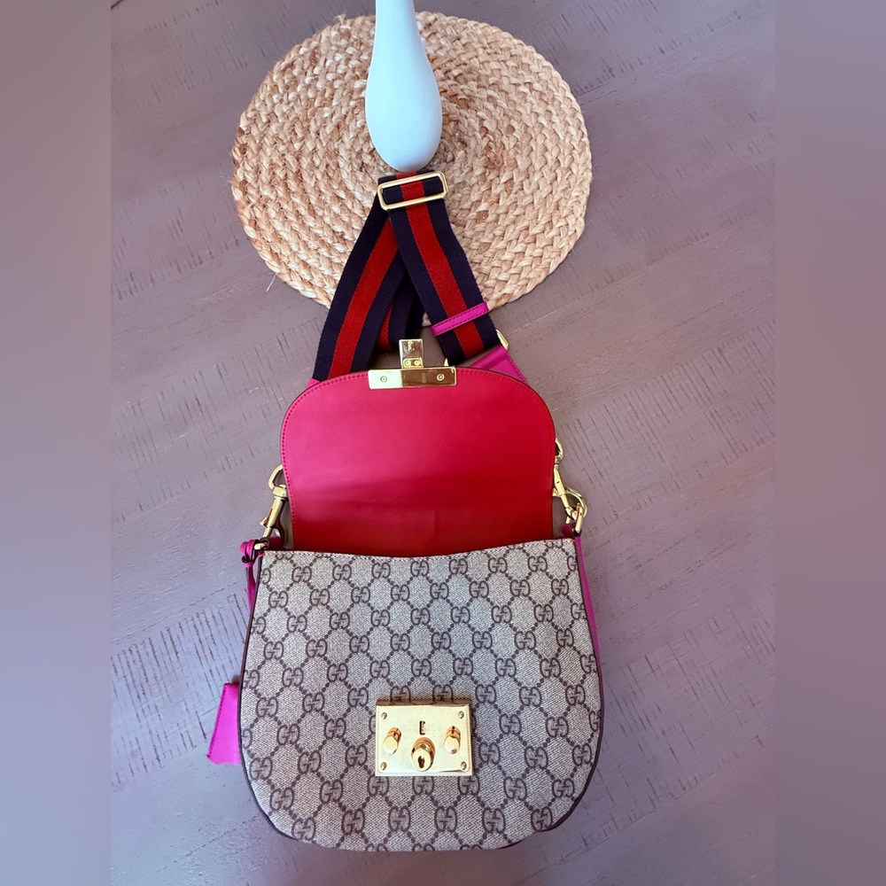 Authentic Gucci Padlock GG Supreme Medium Saddle Bag with COA - Picture 3 of 15
